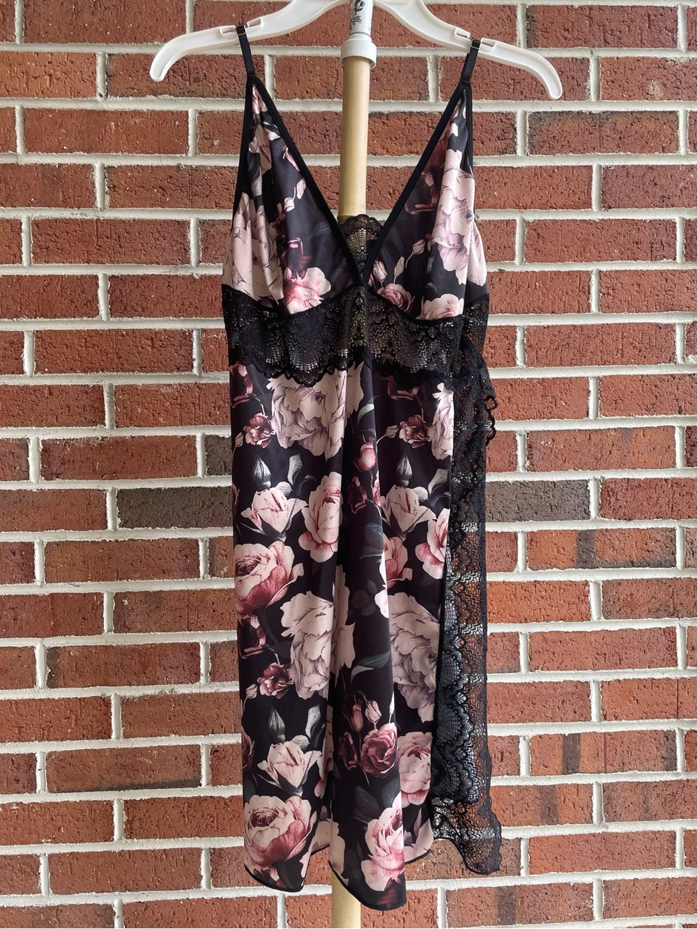 Floral Lace Satin-Style Chemise